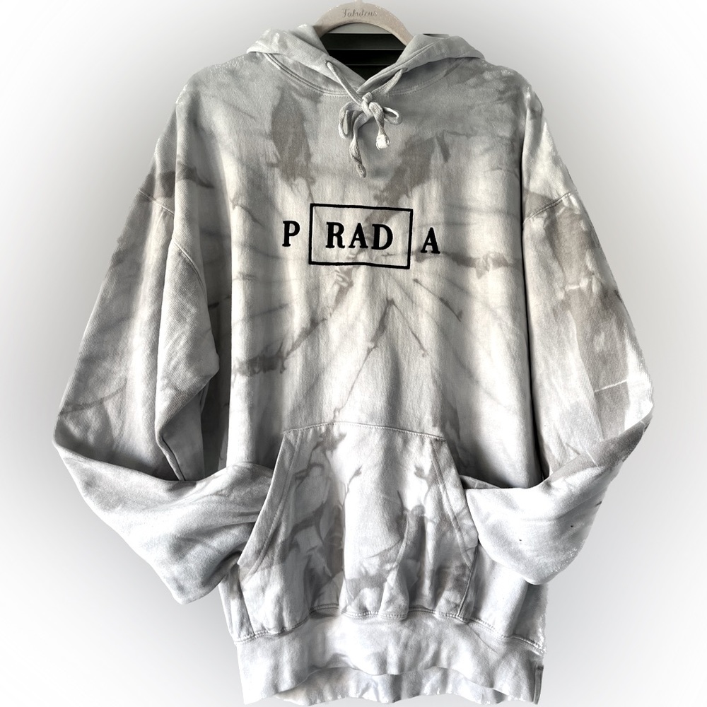 Oversized Tie-Dye Sweatshirt